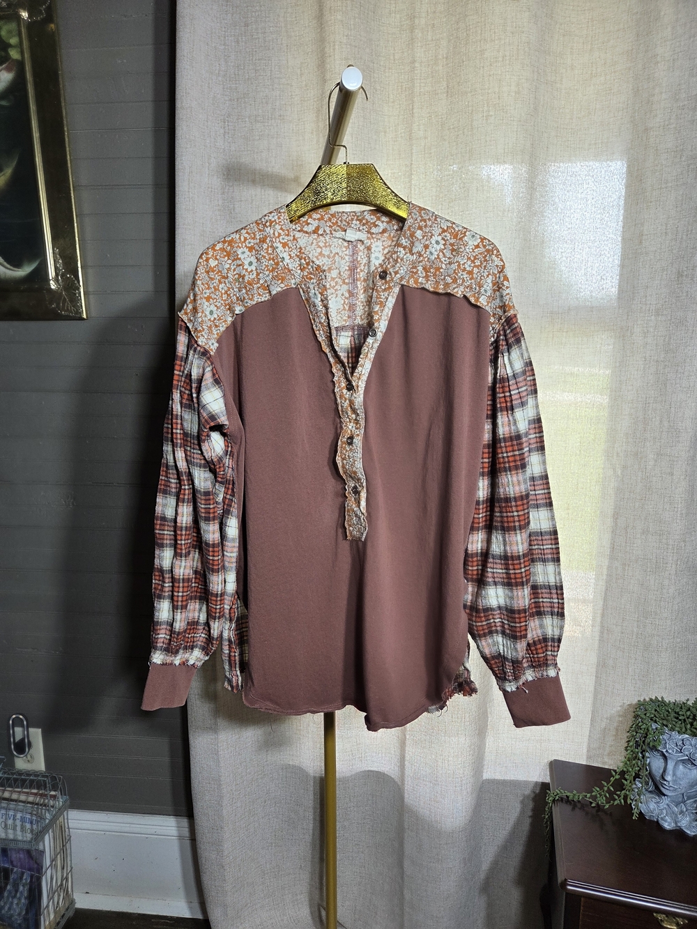 Easel Rust Mixed-Media Henley with Floral Yoke & Plaid Sleeves
